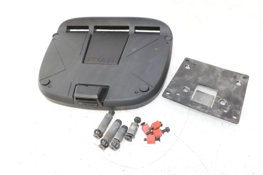 photo de TOP BOX PIAGGIO MP3 500 (2016 - 2018) - Fixing points details