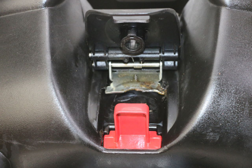 photo de TOP BOX HONDA NTV DEAUVILLE ABS 700 (2007 - 2016) - Component detail