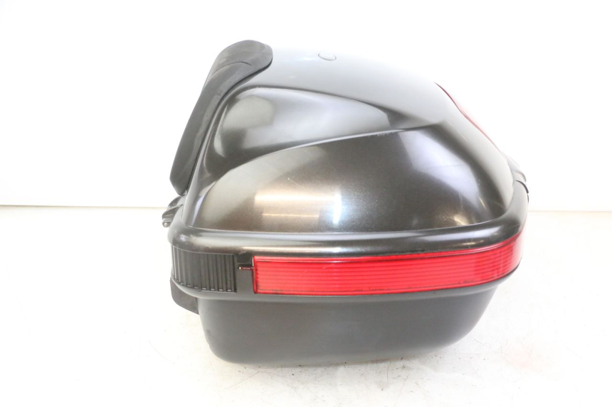 photo de TOP BOX HONDA NTV DEAUVILLE ABS 700 (2007 - 2016) - Distinctive features