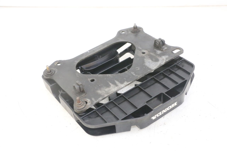 photo de TOP BOX HONDA NTV DEAUVILLE ABS 700 (2007 - 2016) - Alternative perspective