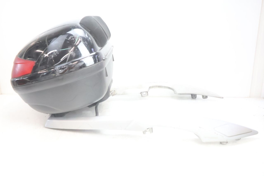 photo de TOP BOX PEUGEOT SATELIS 125 (2006 - 2009) - Component zoom