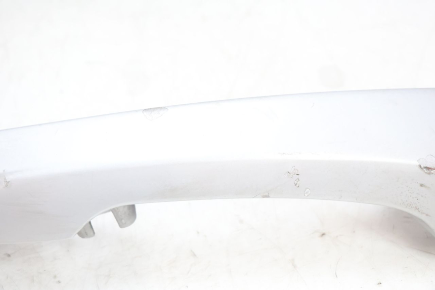 photo de TOP BOX PEUGEOT SATELIS 125 (2006 - 2009) - Detailed visual inspection