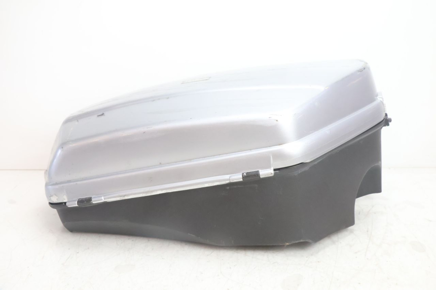 photo de TOP BOX APRILIA SCARABEO GT 125 (1999 - 2007) - Component zoom