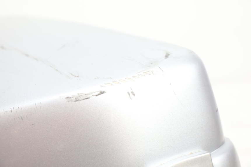 photo de TOP BOX APRILIA SCARABEO GT 125 (1999 - 2007) - Detailed visual inspection