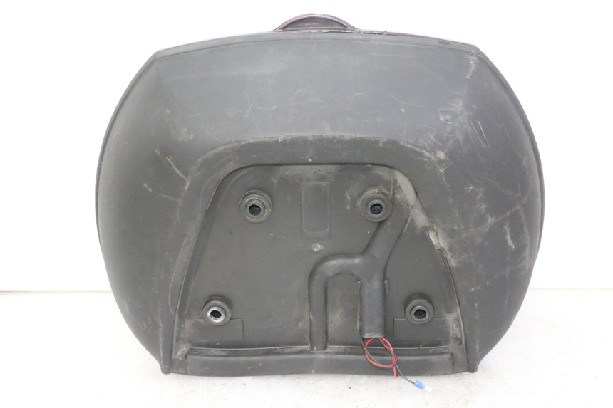 photo de TOP BOX APRILIA SCARABEO GT TOURING 125 (1999 - 2005) - Fixing points details