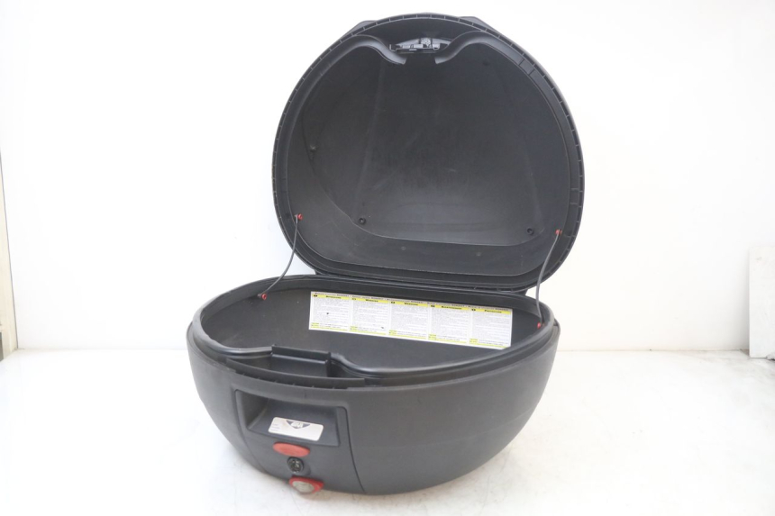 photo de TOP BOX KYMCO SUPER 8 125 (2008 - 2015) - Alternative perspective