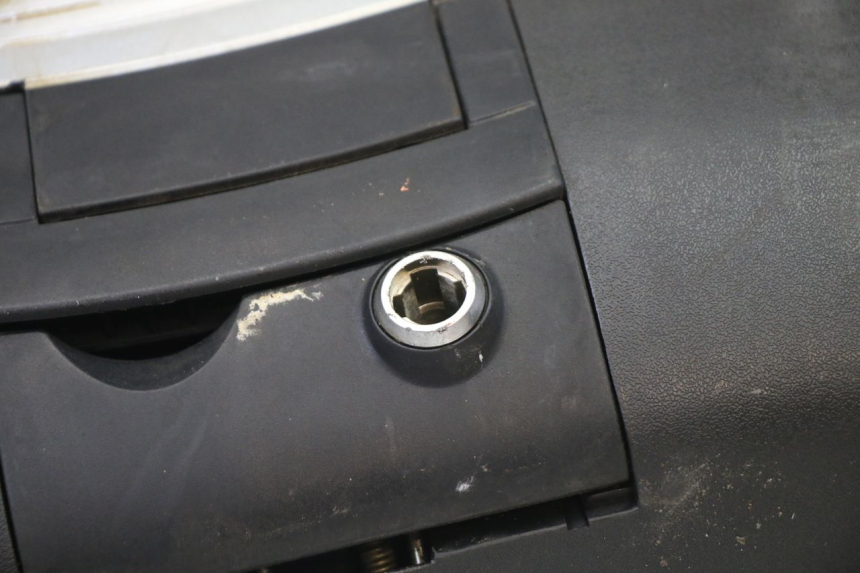 photo de TOP BOX PIAGGIO SUPER LX 125 (2000 - 2003) - Focus on structure