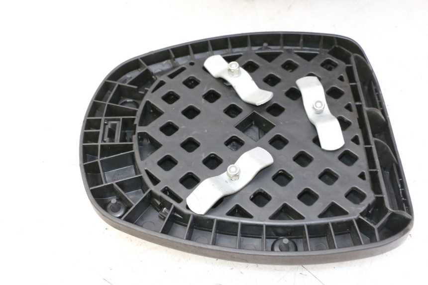 photo de TOP BOX PEUGEOT V-CLIC VCLIC 50 (2007 - 2013) - Distinctive features