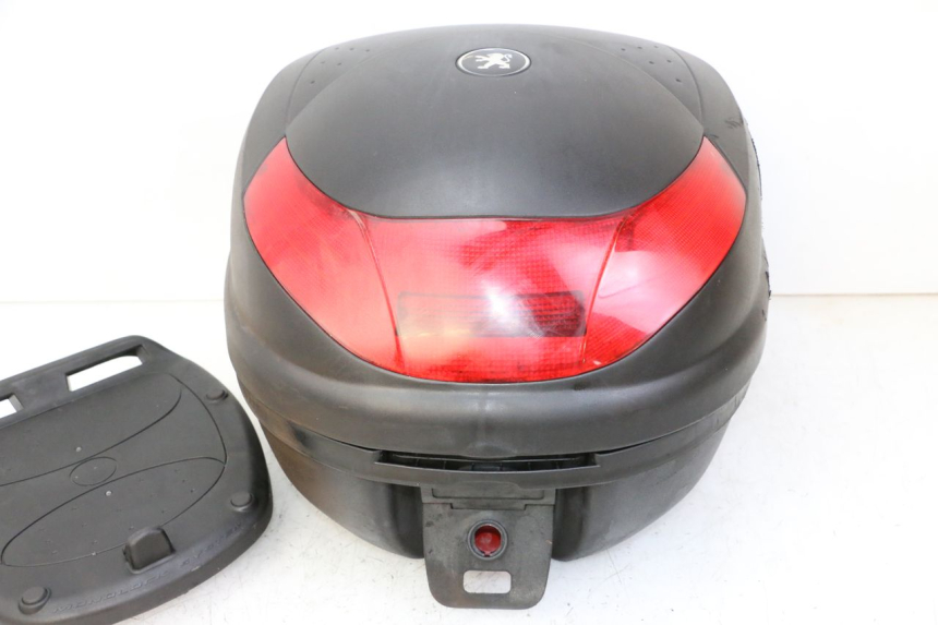 photo de TOP BOX PEUGEOT V-CLIC VCLIC 50 (2007 - 2013) - Detailed visual inspection