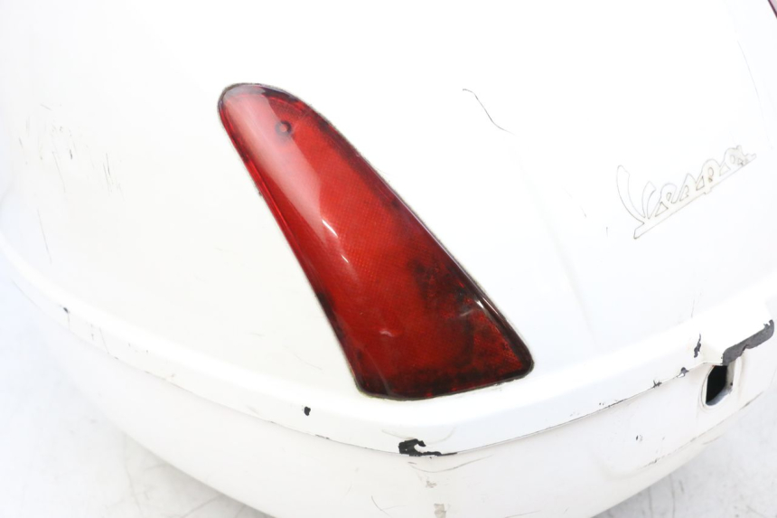 photo de TOP BOX PIAGGIO VESPA GTS SUPER IE 125 (2009 - 2016) - Component detail