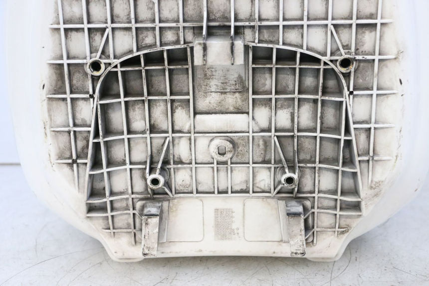 photo de TOP BOX PIAGGIO VESPA GTS SUPER IE 125 (2009 - 2016) - Markings and original references