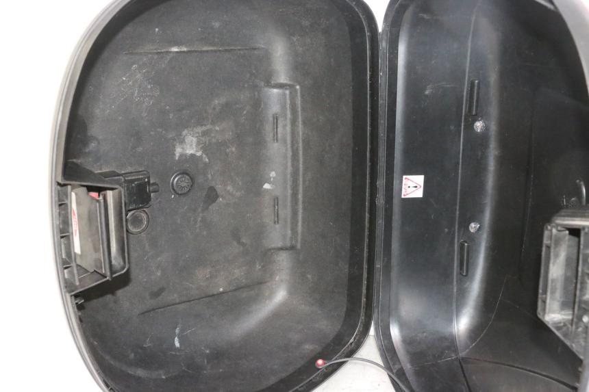 photo de TOP BOX YAMAHA X-MAX XMAX 125 (2010 - 2013) - Alternative perspective