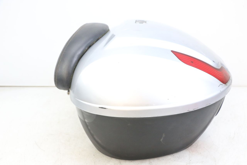 photo de Top case PIAGGIO X8 125 (2004 - 2007) - Distinctive features