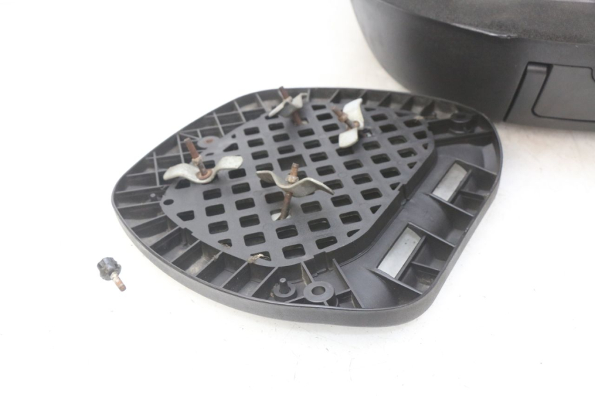 photo de TOP CASE YAMASAKI YM T 125 (2015 - 2020) - Surface and material condition