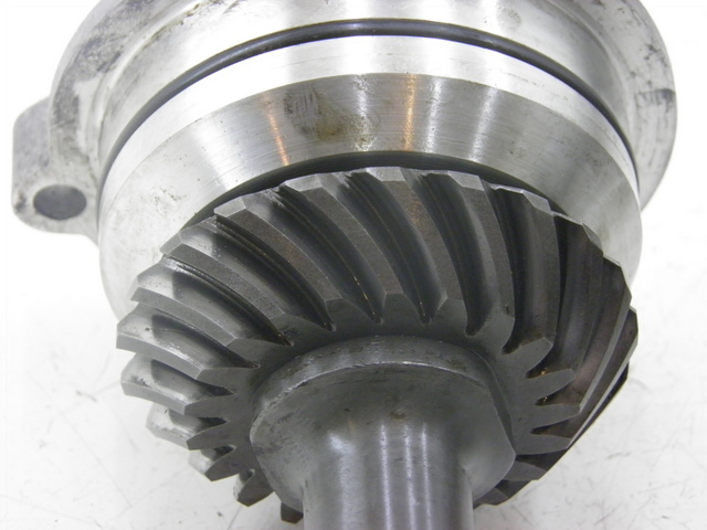 photo de REAR WHEEL SHAFT YAMAHA FJR 1300 (2004 - 2005) - Used quality zoom