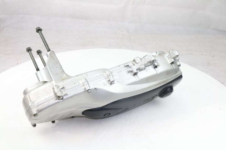 photo de REAR WHEEL SHAFT YAMAHA XP T-MAX 500 (2000 - 2003) - Alternative perspective