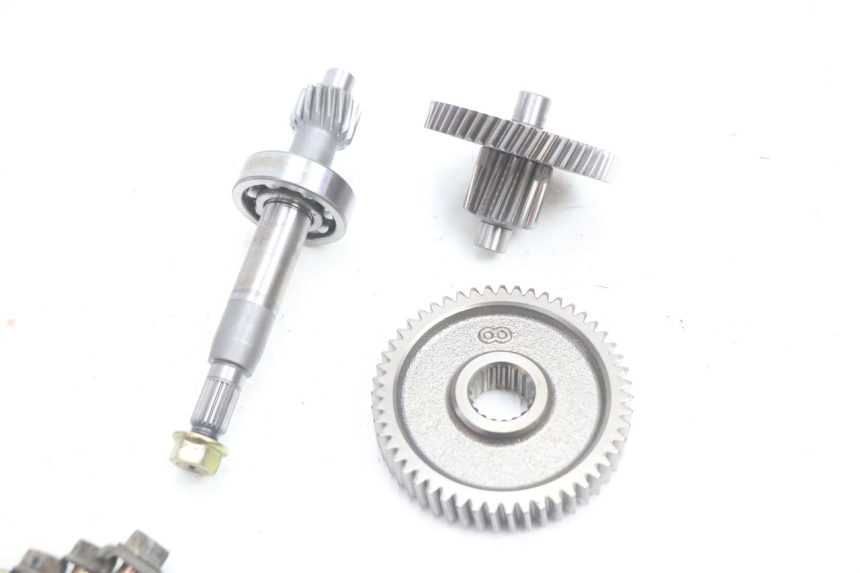 photo de REAR WHEEL SHAFT KYMCO AGILITY PREMIUM 50 (2007 - 2010) - Surface and material condition