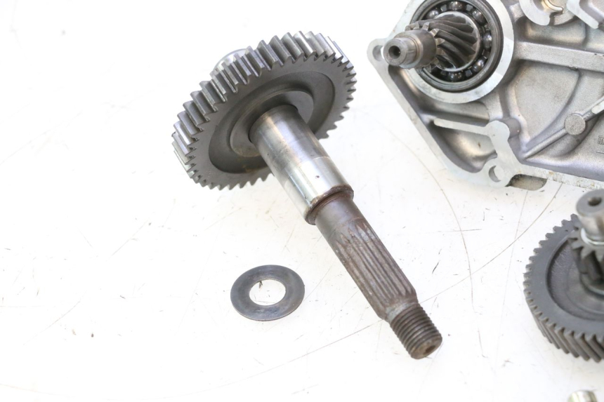 photo de REAR WHEEL SHAFT MBK BOOSTER SPIRIT 50 (1996 - 1999) - High-resolution close-up