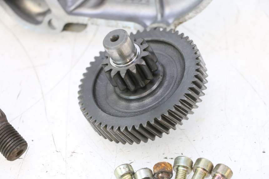 photo de REAR WHEEL SHAFT MBK BOOSTER SPIRIT 50 (1996 - 1999) - Detailed visual inspection