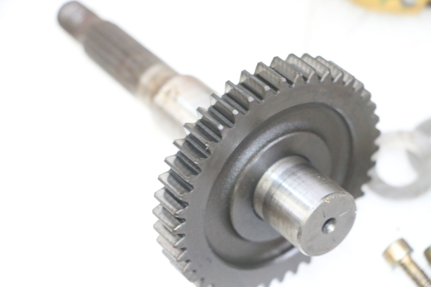 photo de REAR WHEEL SHAFT MBK BOOSTER SPIRIT NAKED 50 (2004 - 2017) - Distinctive features