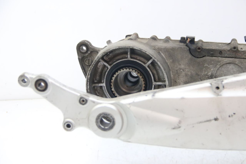 photo de WHEEL TRANSMISSION SUZUKI BURGMAN 650 (2002 - 2004) - Alternative perspective