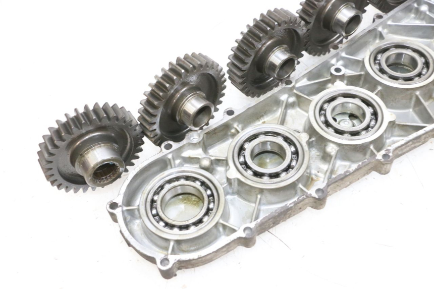 photo de REAR WHEEL SHAFT SUZUKI BURGMAN 650 (2013 - 2020) - Detailed visual inspection