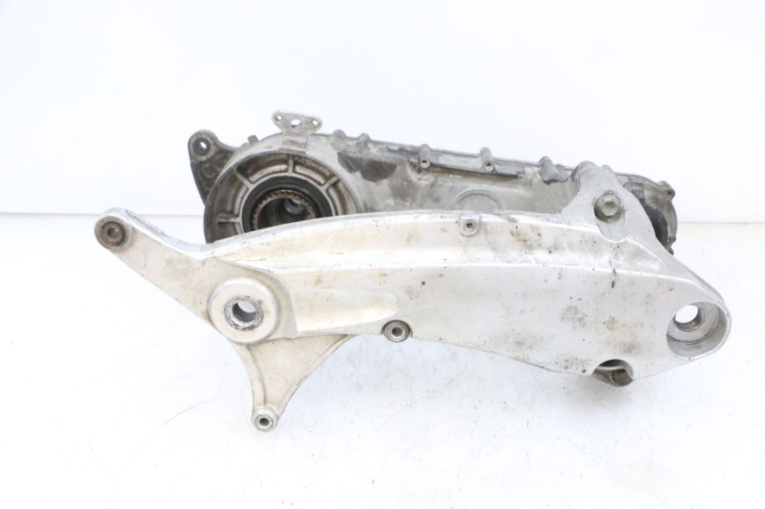 photo de REAR WHEEL SHAFT SUZUKI BURGMAN EXECUTIVE ABS 650 (2006 - 2012) - Checked used part