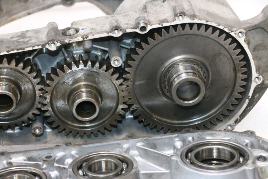 photo de REAR WHEEL SHAFT SUZUKI BURGMAN EXECUTIVE ABS 650 (2006 - 2012) - Detailed visual inspection