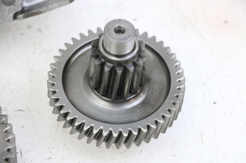 photo de REAR WHEEL SHAFT DAELIM BESBI 125 (2007 - 2008) - Component zoom