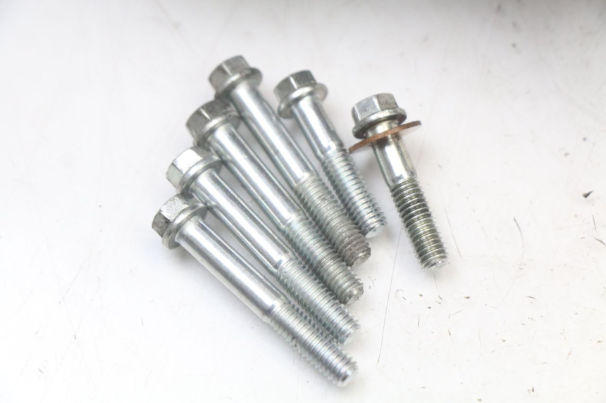 photo de REAR WHEEL SHAFT PEUGEOT E-VIVACITY 1 (2012 - 2018) - Distinctive features