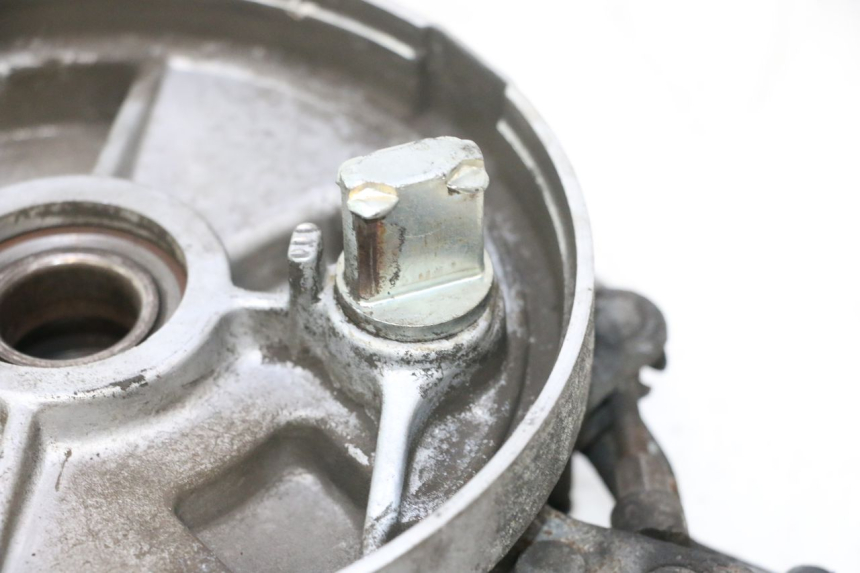 photo de REAR WHEEL SHAFT HONDA FES PANTHEON 2T 125 (1998 - 2002) - Supplementary product photo