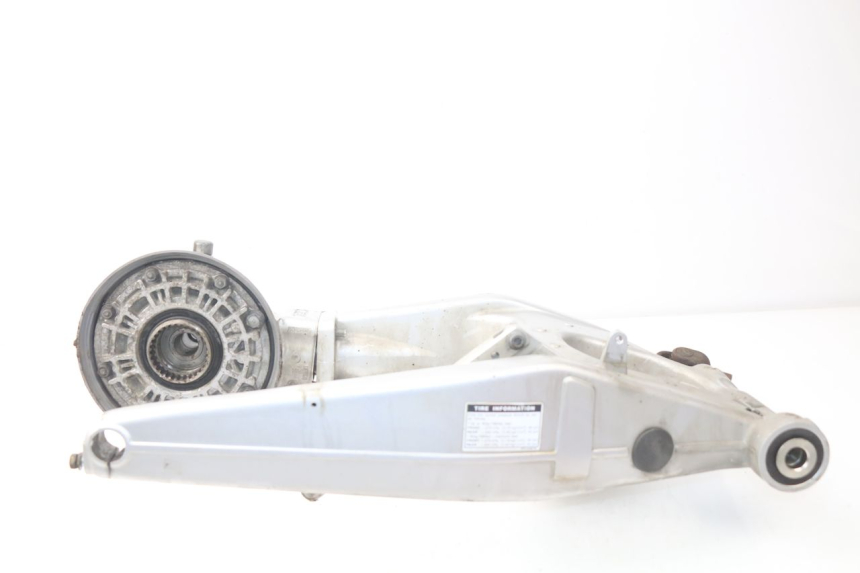 photo de REAR WHEEL SHAFT YAMAHA FJR ABS 1300 (2006 - 2012) - Distinctive features