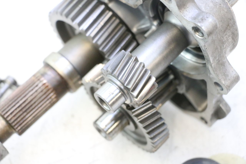 photo de REAR WHEEL SHAFT HONDA FJS SILVER WING SILVERWING 400 (2005 - 2008) - Surface and material condition