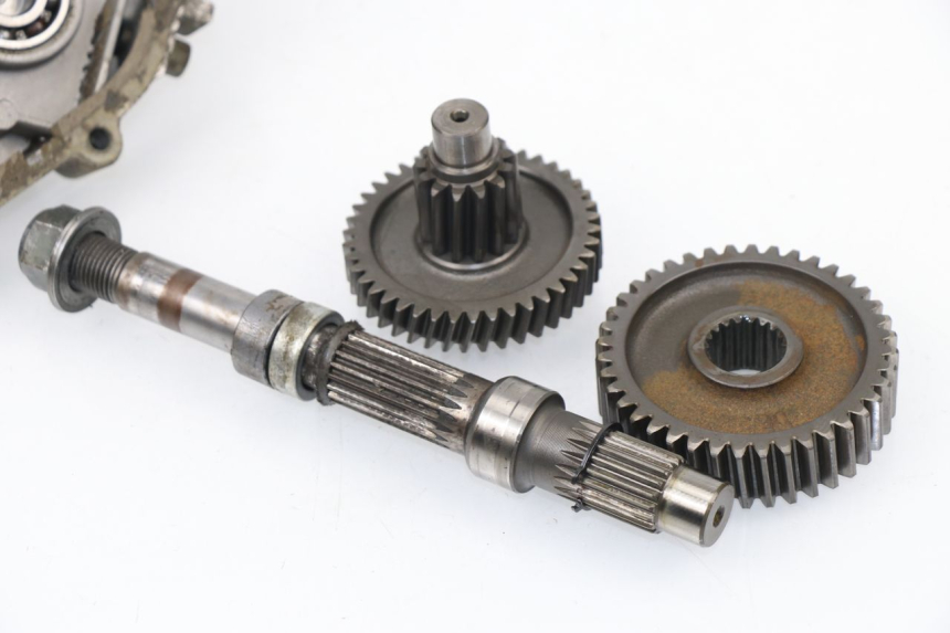 photo de REAR WHEEL SHAFT REVATTO FUTURA GT 125 (2006 - 2008) - Alternative perspective