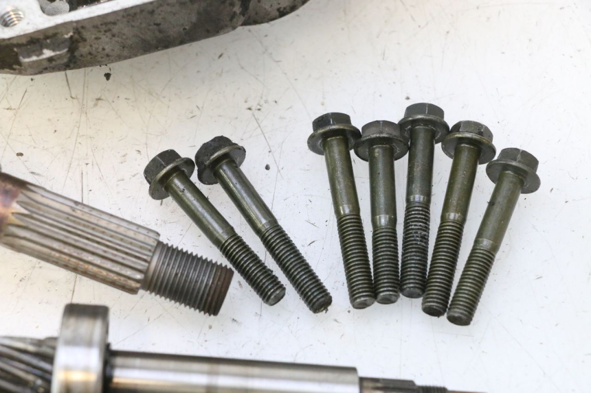 photo de REAR WHEEL SHAFT NECO GPX LC 2T 50 (2014 - 2018) - Alternative perspective