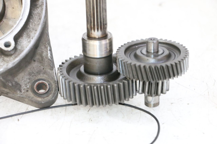 photo de REAR WHEEL SHAFT DAELIM HISTORY 125 (2001 - 2002) - Additional view of the item