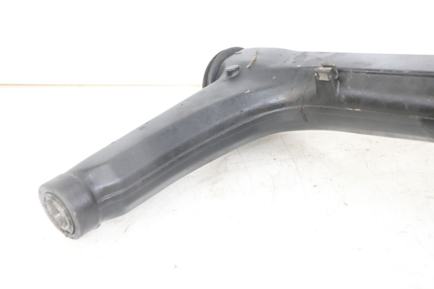 photo de REAR WHEEL SHAFT BMW K 75 RT 750 (1989 - 1997) - Focus on structure