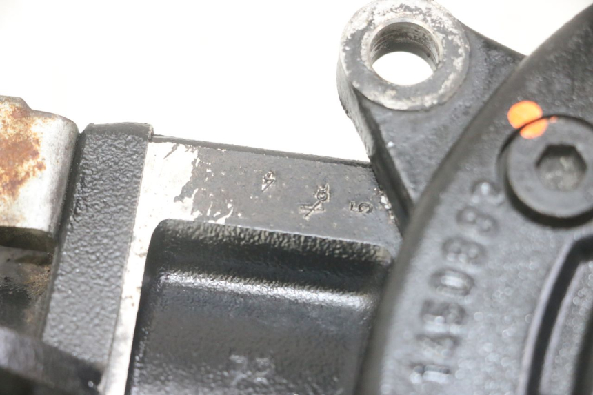 photo de REAR WHEEL SHAFT BMW K 75 RT 750 (1989 - 1997) - Alternative perspective