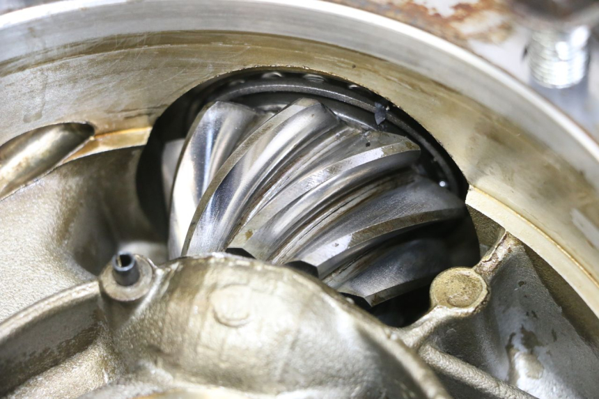 photo de REAR WHEEL SHAFT KAWASAKI GTR 1000 (1994 - 2004) - High-resolution close-up