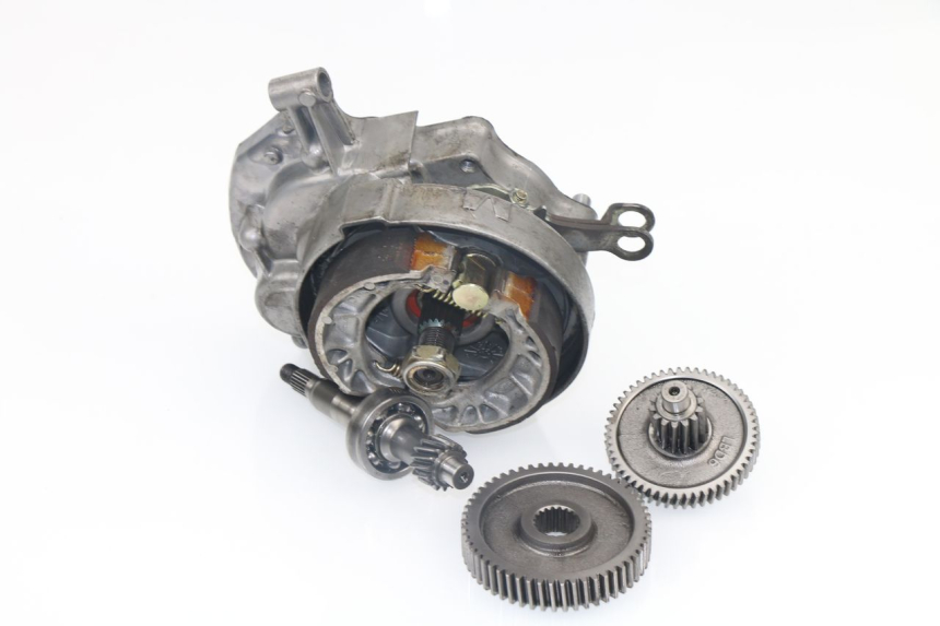 photo de REAR WHEEL SHAFT KYMCO LIKE 4T 50 (2009 - 2018) - Alternative perspective