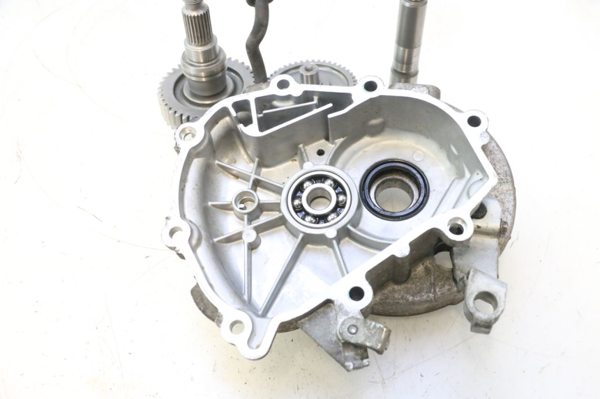 photo de REAR WHEEL SHAFT PIAGGIO LIBERTY IGET S 125 (2016 - 2020) - Additional view of the item