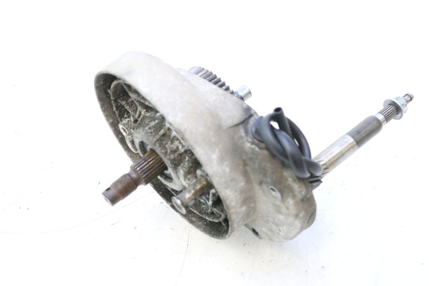 photo de REAR WHEEL SHAFT PIAGGIO LIBERTY 50 (1998 - 2003) - Zoom on usage condition