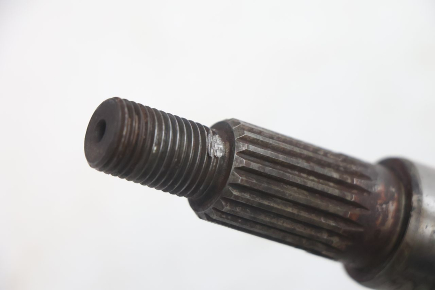 photo de REAR WHEEL SHAFT PEUGEOT LUDIX ONE 50 (2004 - 2006) - Surface and material condition