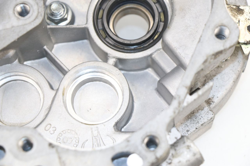 photo de REAR WHEEL SHAFT SAMPO LY50QT-21 50 (2009 - 2014) - Distinctive features