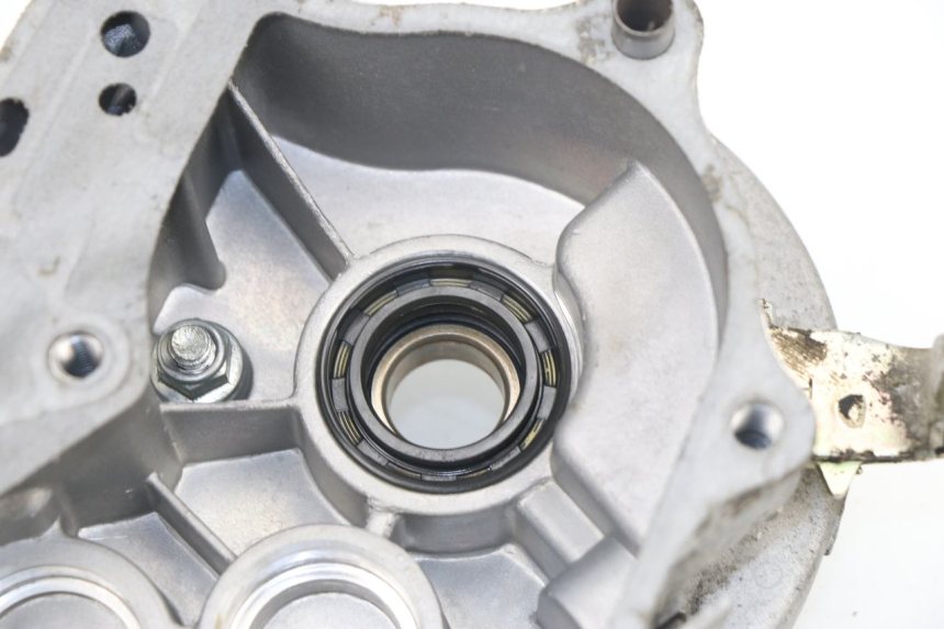 photo de REAR WHEEL SHAFT SAMPO LY50QT-21 50 (2009 - 2014) - Markings and original references