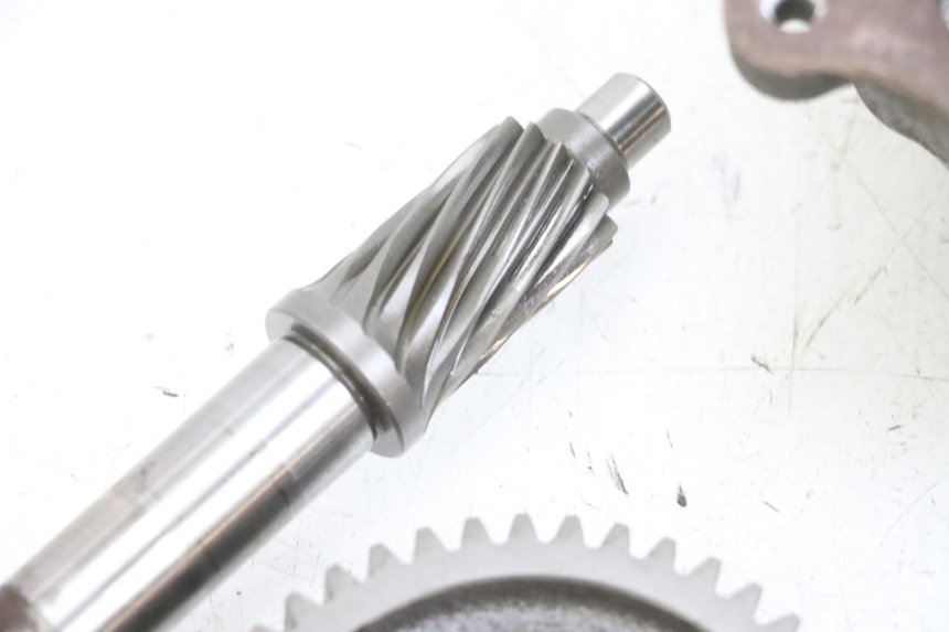 photo de REAR WHEEL SHAFT YAMAHA NEOS NEO'S 4T 50 (2008 - 2016) - High-resolution close-up