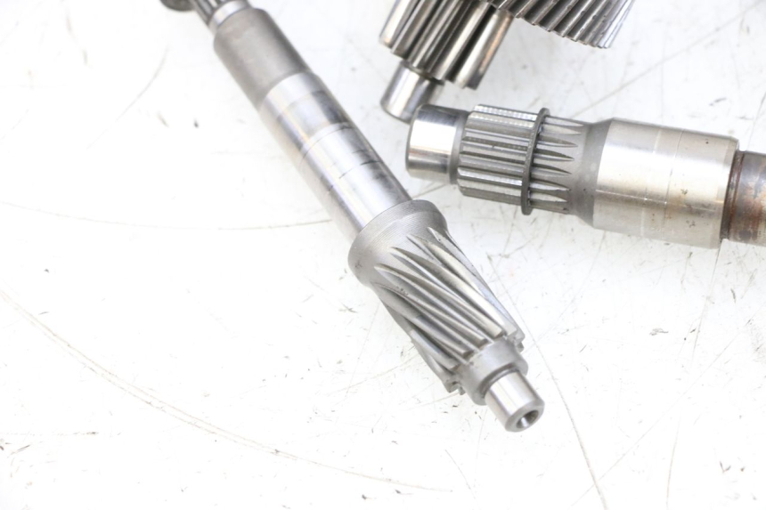 photo de REAR WHEEL SHAFT YAMAHA NEOS NEO'S 4T 50 (2008 - 2016) - Surface and material condition