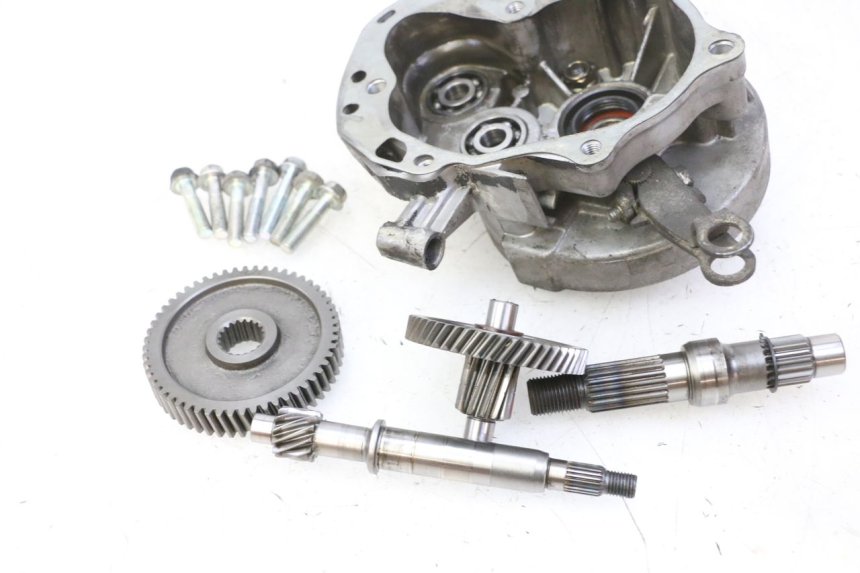 photo de REAR WHEEL SHAFT KYMCO LIKE 4T 50 (2019 - 2025) - Checked used part