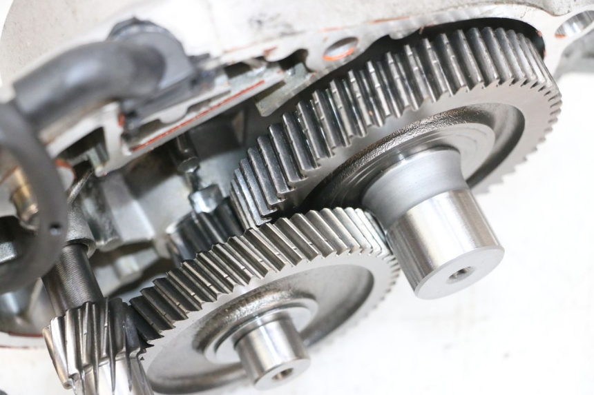 photo de REAR WHEEL SHAFT PIAGGIO NEW TYPHOON 50 (2018 - 2021) - Alternative perspective