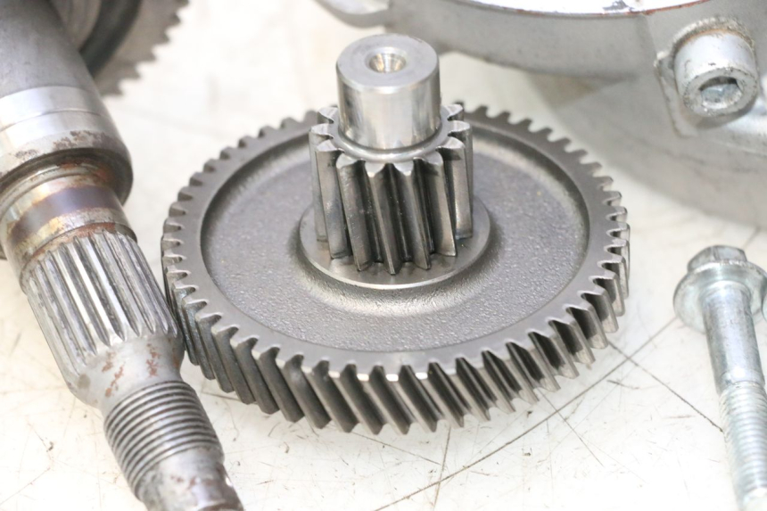 photo de REAR WHEEL SHAFT PIAGGIO NEW TYPHOON 50 (2018 - 2021) - Focus on structure